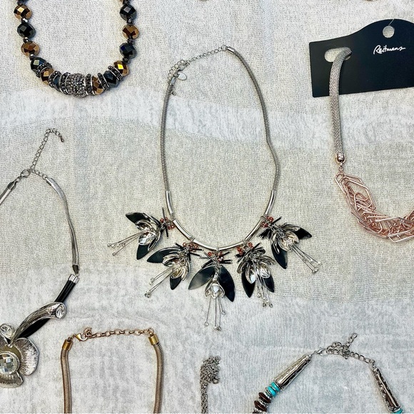 Fashion Necklaces Bundle - Picture 10 of 10